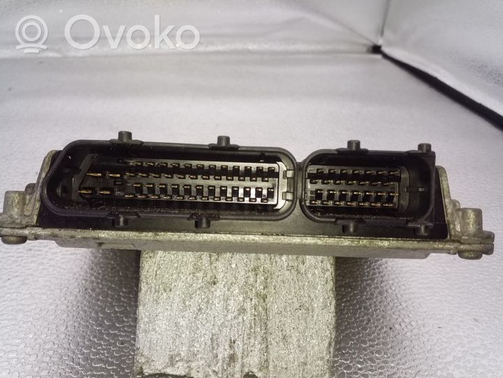 Volkswagen Polo IV 9N3 Unité de commande, module ECU de moteur 03D906023