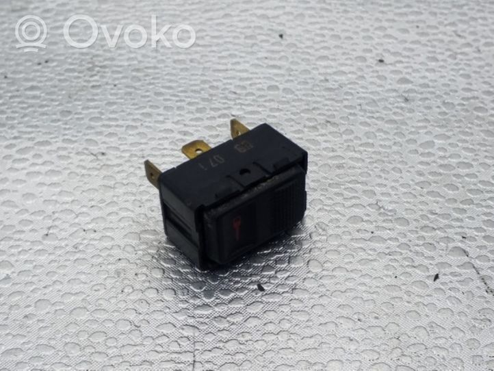 Audi A8 S8 D2 4D Autres commutateurs / boutons / leviers 4A0962107