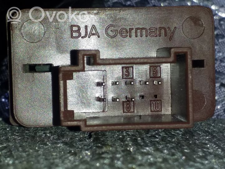 Audi A4 S4 B7 8E 8H Interruptor para abrir la puerta trasera 4F0959833