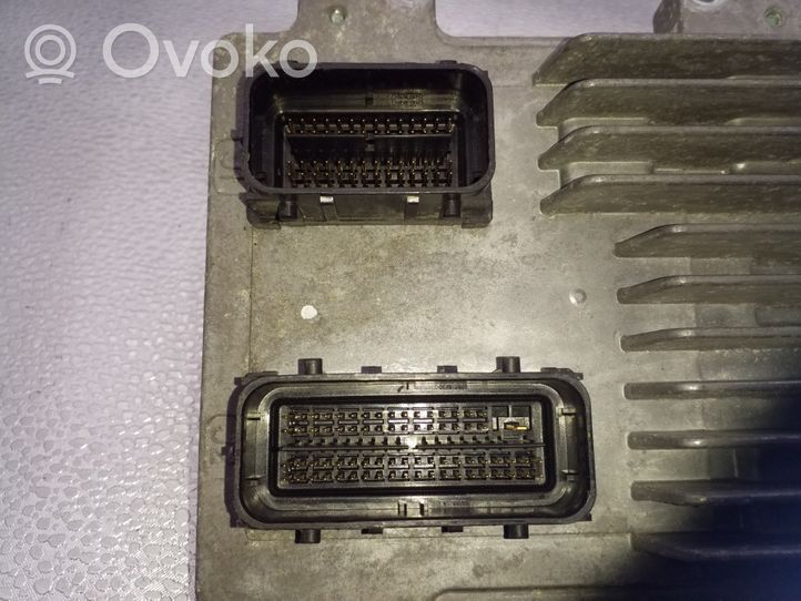 Opel Astra J Centralina/modulo motore ECU 12634556