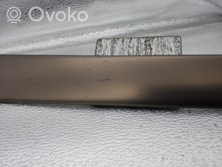 Audi A6 S6 C5 4B Moulure/baguette de porte avant 4B0867409