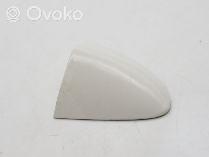 Volkswagen PASSAT B6 Rear door handle cover 3C0837880