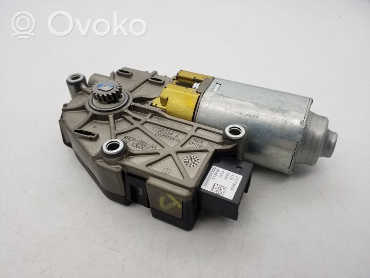 Volkswagen Jetta VI Motor / Aktuator 5K0959591