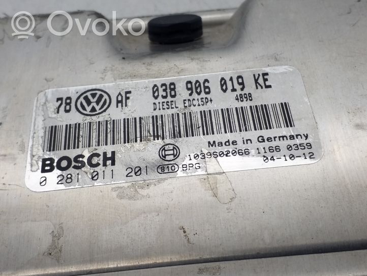 Volkswagen PASSAT B5.5 Moottorin ohjainlaite/moduuli (käytetyt) 038906019KE