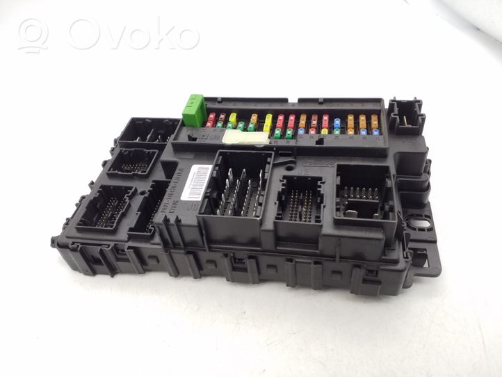 Ford Fusion II Module de fusibles DG9T15604BN