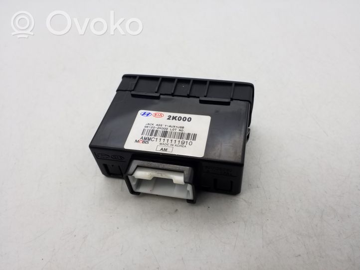 KIA Soul AUX-pistokeliitin 961202K000