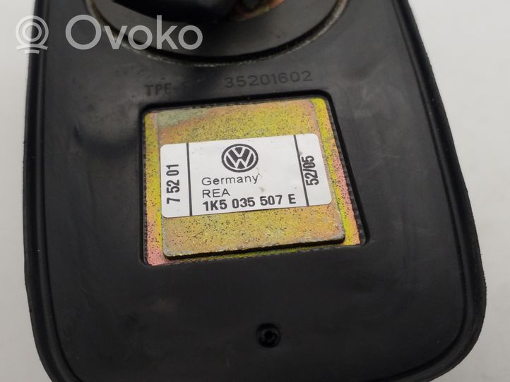 Volkswagen Jetta V GPS-pystyantenni 1K5035507E