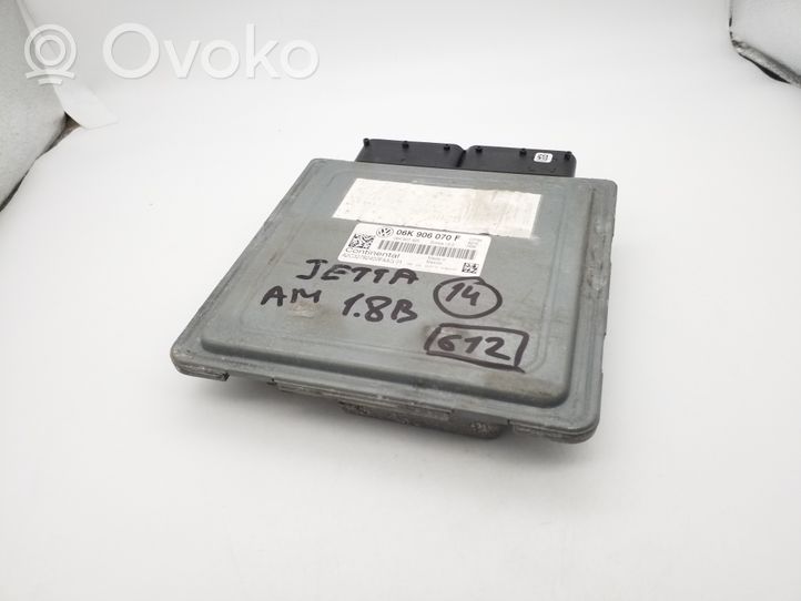 Volkswagen Jetta VI Komputer / Sterownik ECU silnika 06K906070F