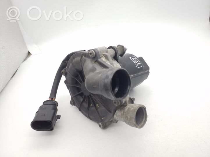 Volkswagen Jetta VI Secondary air pump 04E131333A