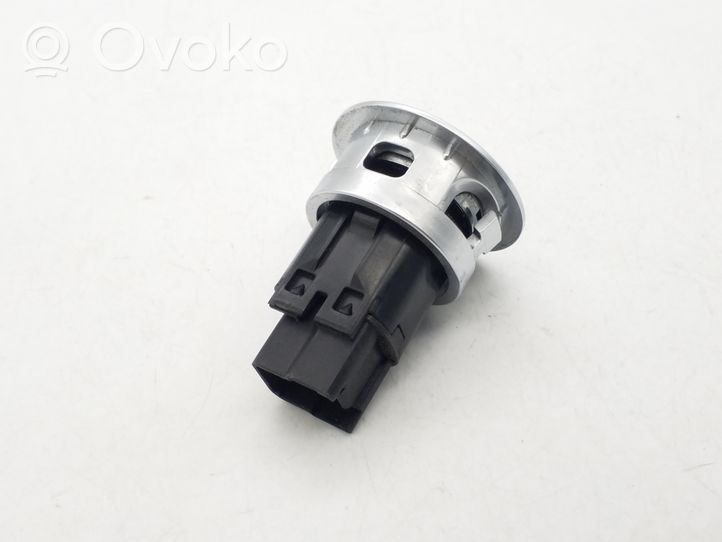 Ford Fiesta Moottorin start-stop-painike/kytkin 7S7T11572AC