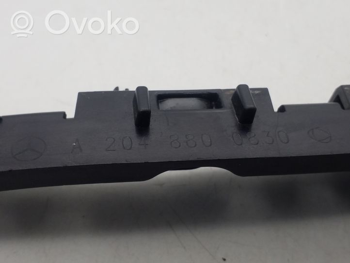 Mercedes-Benz C AMG W204 Staffa angolare del supporto di montaggio del paraurti A2048800830