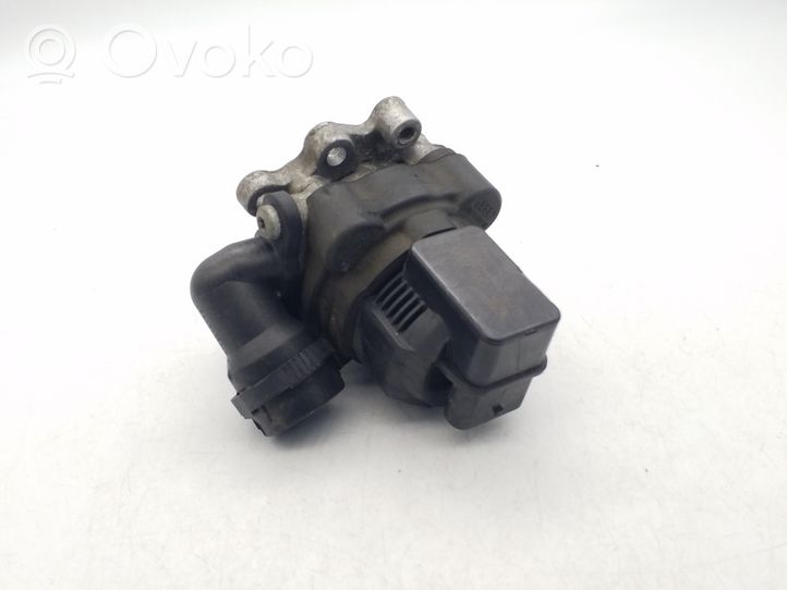 Volkswagen Jetta VI EGR valve 06K131097M