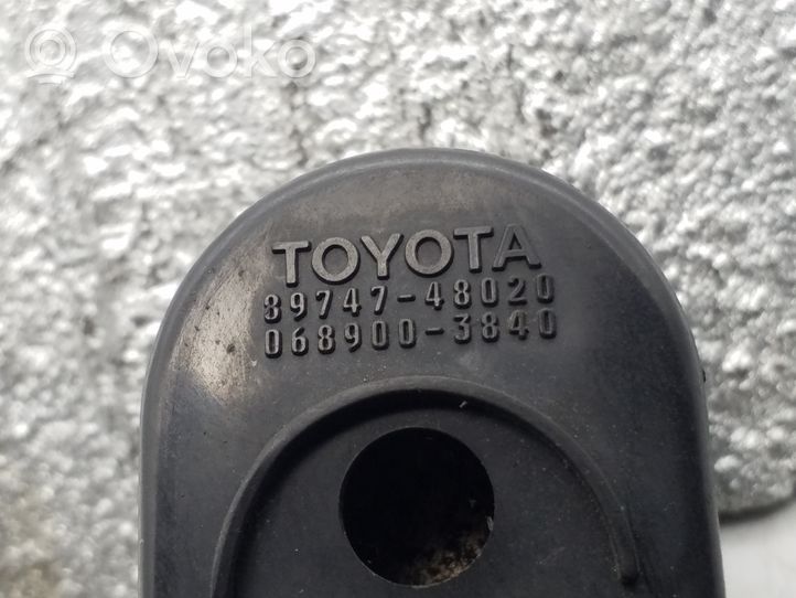 Toyota Prius (XW20) Czujnik 8974748020