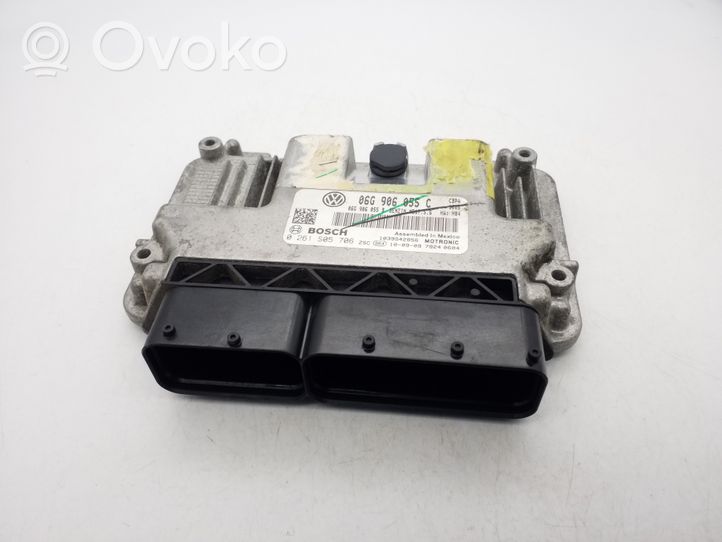 Volkswagen Jetta VI Unidad de control/módulo ECU del motor 06G906055C