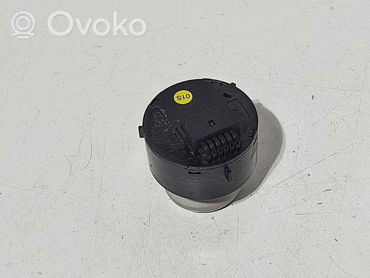 Volkswagen Jetta VI Sunroof switch 5C6959561A