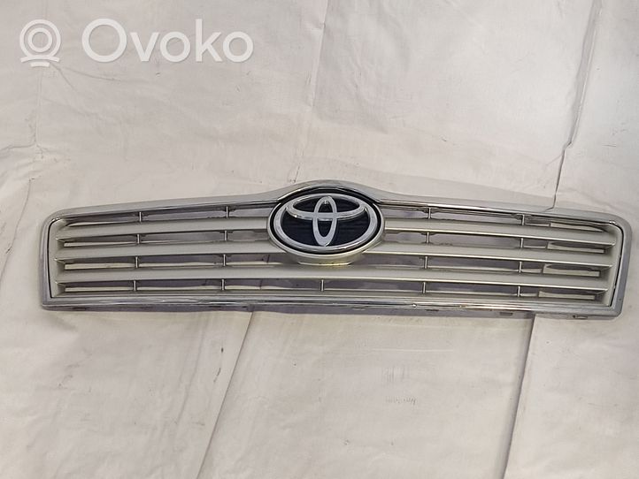 Toyota Avensis T250 Grille calandre supérieure de pare-chocs avant 5311405060