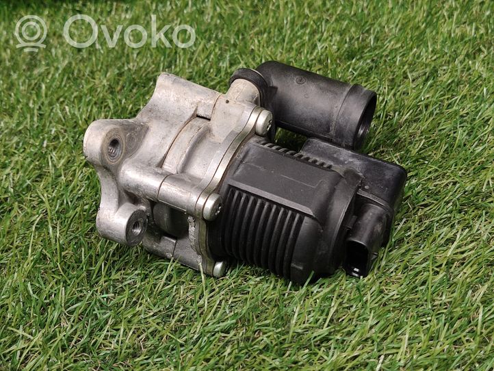 Volkswagen Jetta VI EGR valve 04E131097D