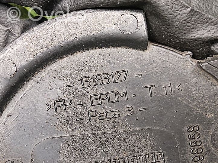 Opel Corsa D Takapuskurin hinaussilmukan suojakansi 13183127