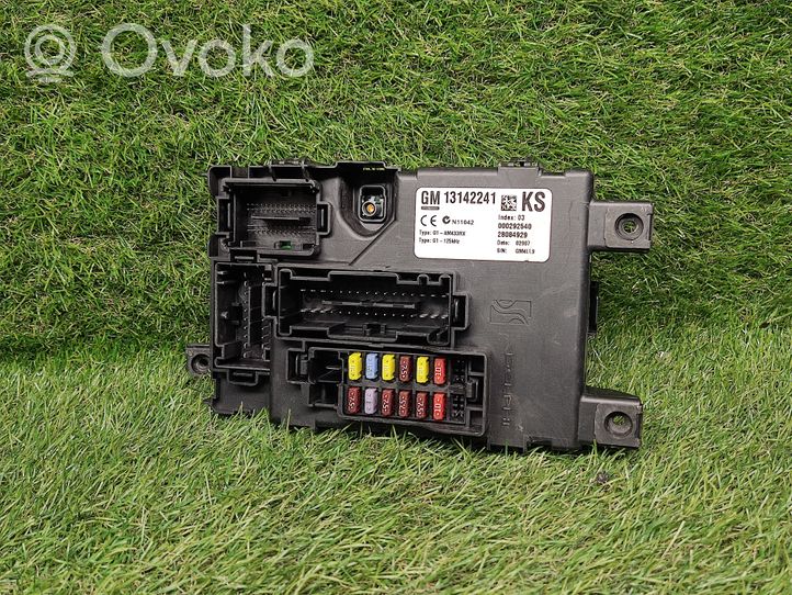 Opel Corsa D Power management control unit 13142241KS