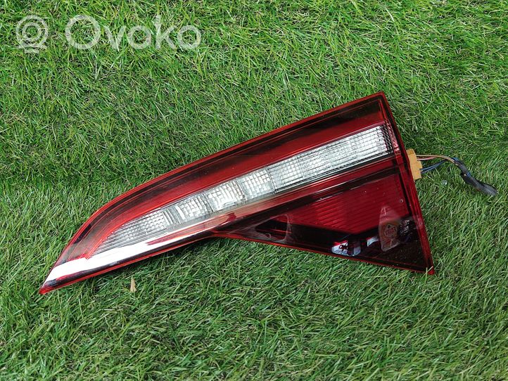 Volkswagen Jetta USA Lampy tylnej klapy bagażnika 17A945094A