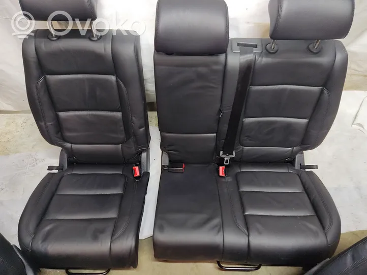 Volkswagen Tiguan Seat set 5N0881106E