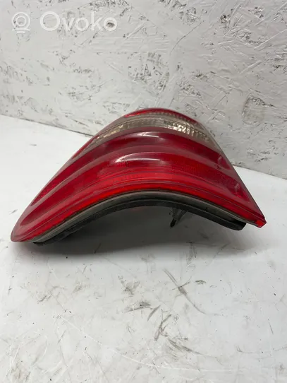 Mercedes-Benz E W210 Lampa tylna A2108205364