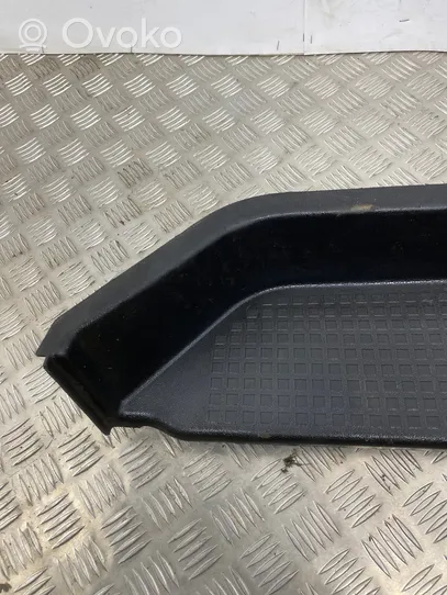 Volkswagen Multivan T4 Garniture de marche-pieds arrière 705863726A