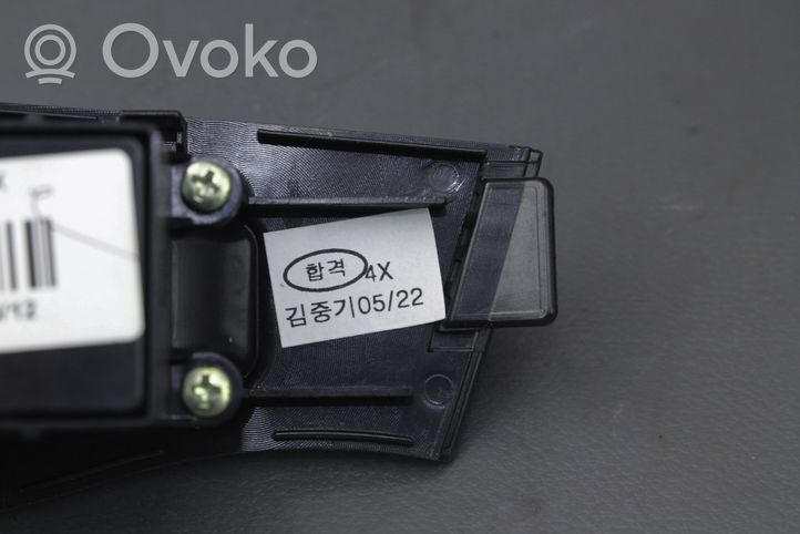 Hyundai i40 Electric window control switch 935803Z050