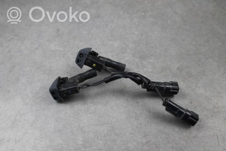 Volvo S60 Windshield washer spray nozzle 