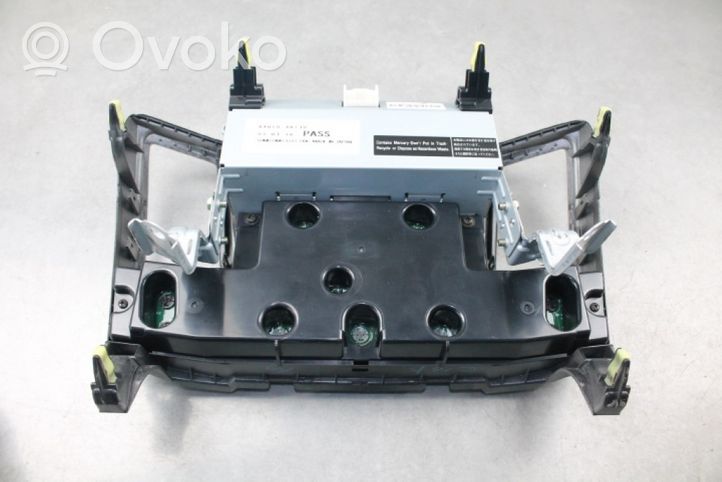 Lexus RX 300 Panel / Radioodtwarzacz CD/DVD/GPS 8401048130