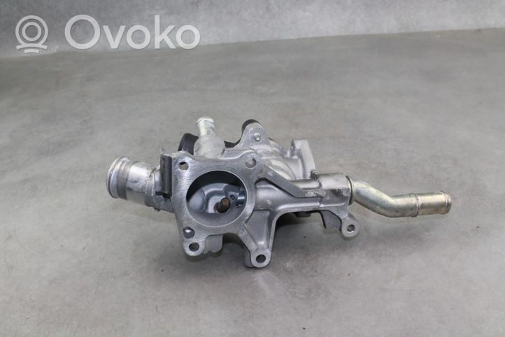 Mazda 6 Termostato/alloggiamento del termostato PE0115172