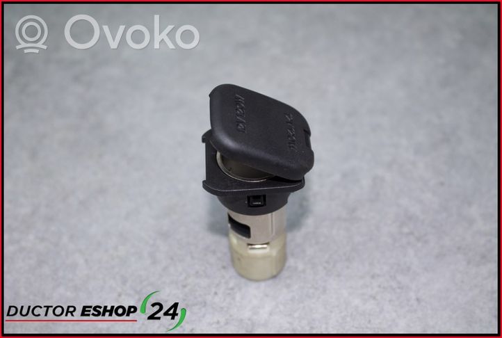 Mazda MX-5 ND 12 V Socket (front) 