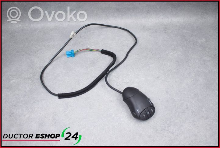 Renault Kangoo I Przyciski / Przełącznik regulacji głośności 8200353726