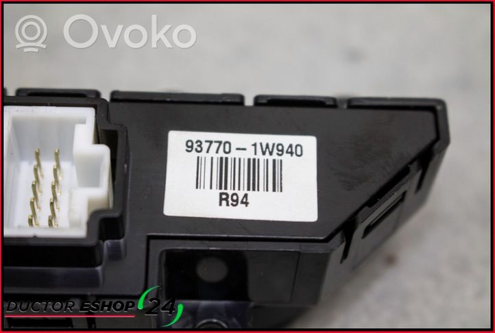 KIA Rio Monitor/display/piccolo schermo 937201W940