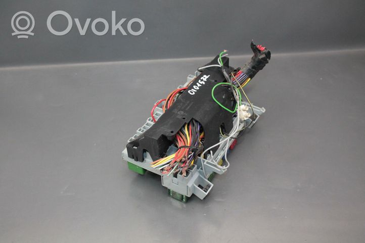 Opel Corsa B Fuse module 90483952