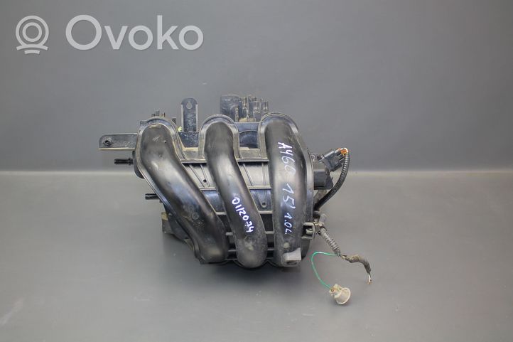 Toyota Aygo AB40 Kolektorius įsiurbimo 171200Q040