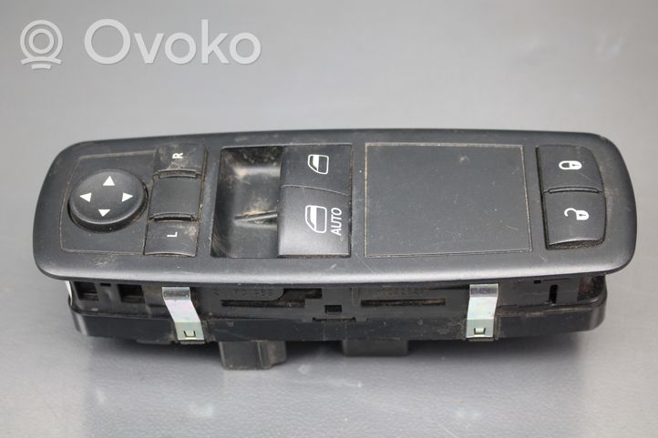 Dodge Grand Caravan Interruttore di controllo dell’alzacristalli elettrico 68110870AA