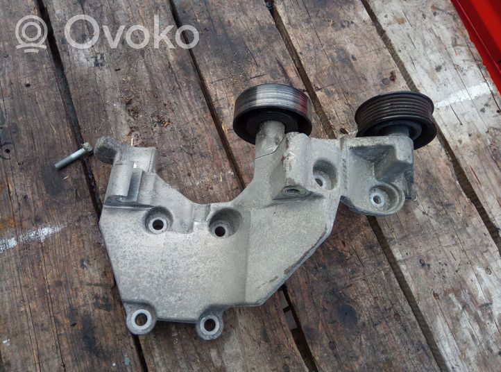 KIA Sportage Supporto del generatore/alternatore 