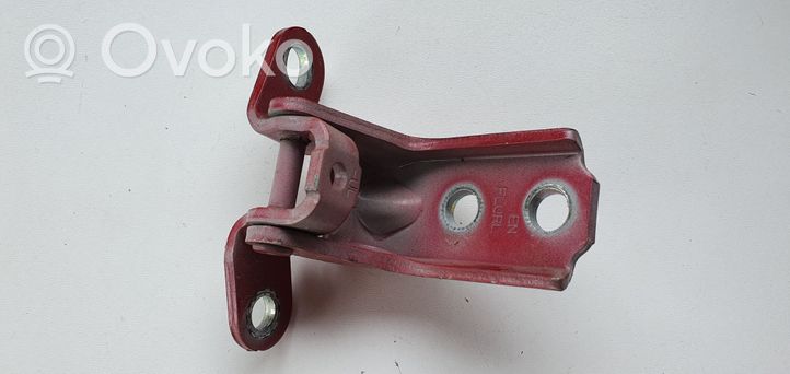 Hyundai Santa Fe Front door lower hinge 