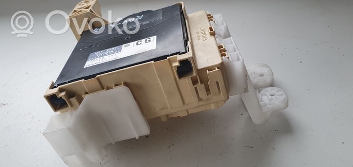 Toyota RAV 4 (XA40) Module confort 