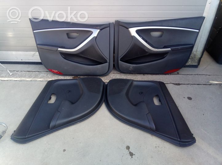 Hyundai i30 Set di rivestimento sedili e portiere 