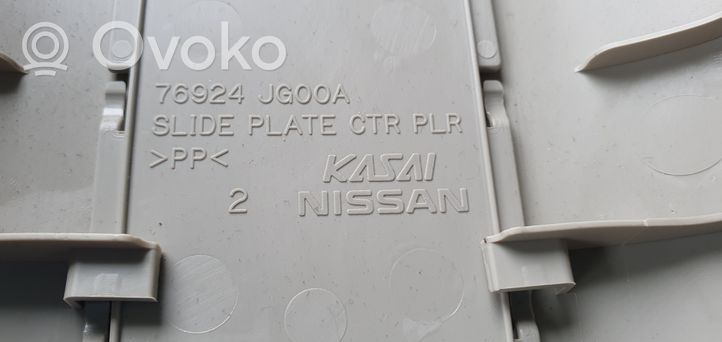 Nissan X-Trail T32 Prowadnica pasa bezpieczeństwa 