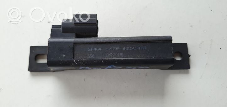 Nissan X-Trail T32 Antenna control unit 