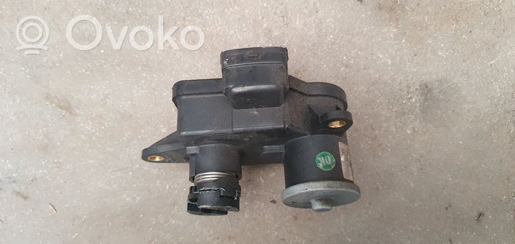 Hyundai Santa Fe Intake resonator 