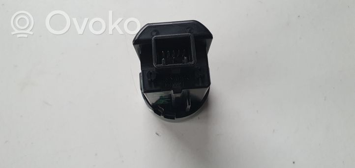 Toyota Yaris Bouton poussoir de démarrage du moteur 