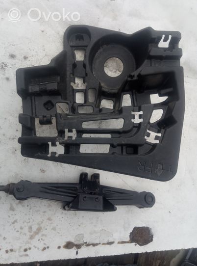 Toyota Prius (XW30) Lift Jack 