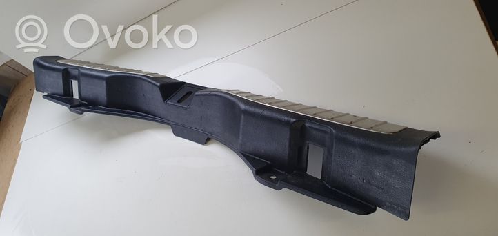 Honda CR-V Osłona rygla zamka klapy tylnej 