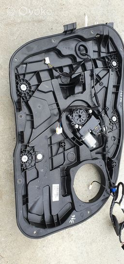 Hyundai i40 Elektryczny podnośnik szyby drzwi przednich 