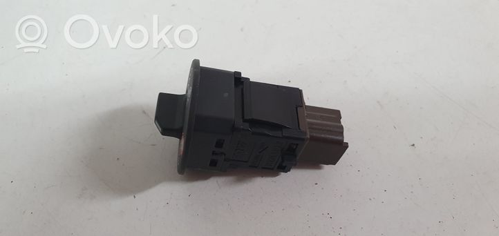 Renault Captur Passenger airbag on/off switch 