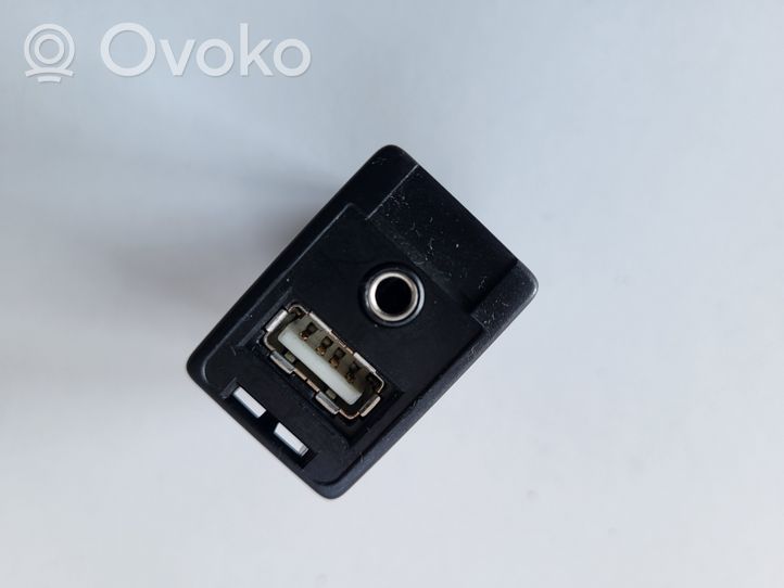 Toyota Verso Connecteur/prise USB 